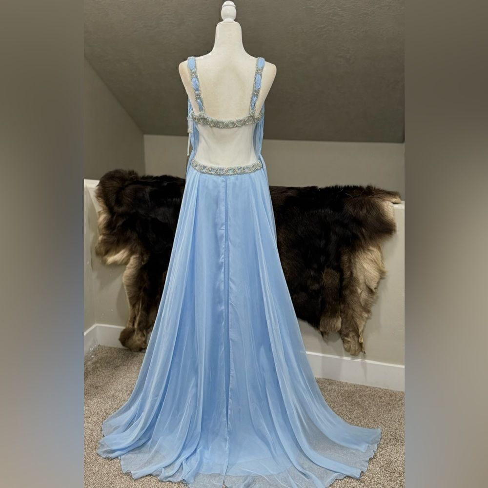 New Gorgeous Light Blue Beaded Chiffon Gown With Shawl - Picture 11 of 16